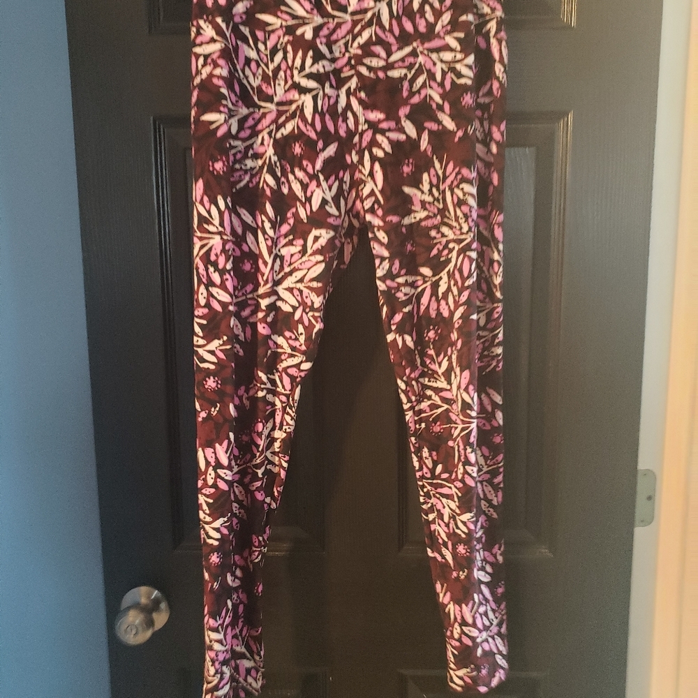 Lularoe Tall and Curvy Leggings